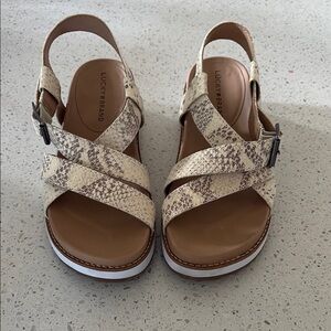 Lucky Brand Women's Cream Sandals